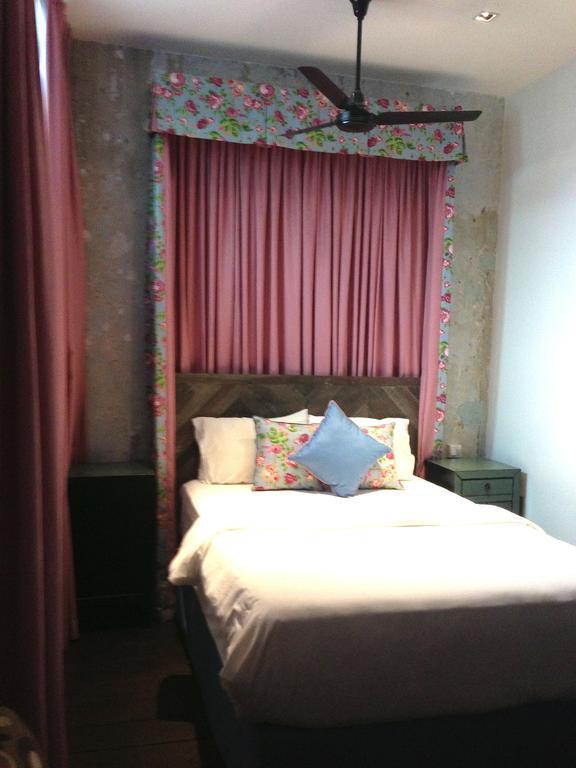Rabbit Carrot Gun Aparthotel Singapore Cameră foto